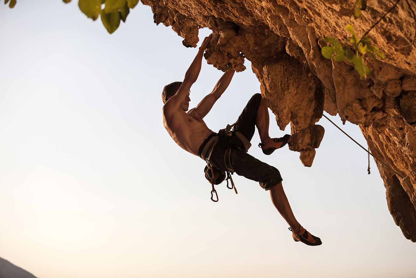 5 Famous Rock Climbing Tour Companies in Krabi - Real Rocks We provide a safe, professional climbing experience.